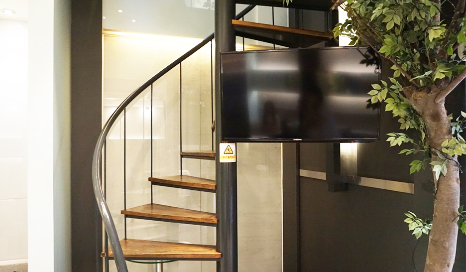 Interior view of LEE HAKSOO Plastic Surgery clinic